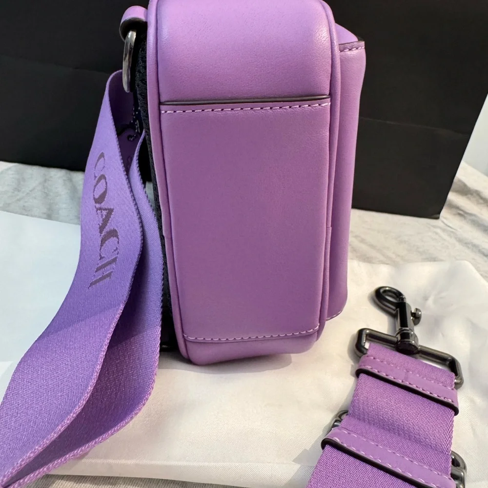 Coach lilac sling bag with gunmetal hardware - Picture 9 of 15
